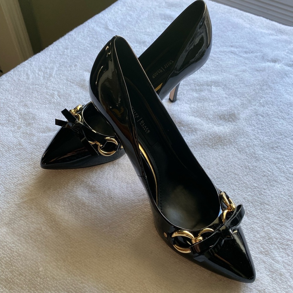 White House / Black Market dress shoe